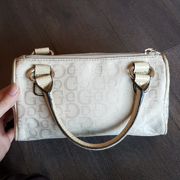 Guess Kismet Logo Mini Handbag - Picture 6 of 6